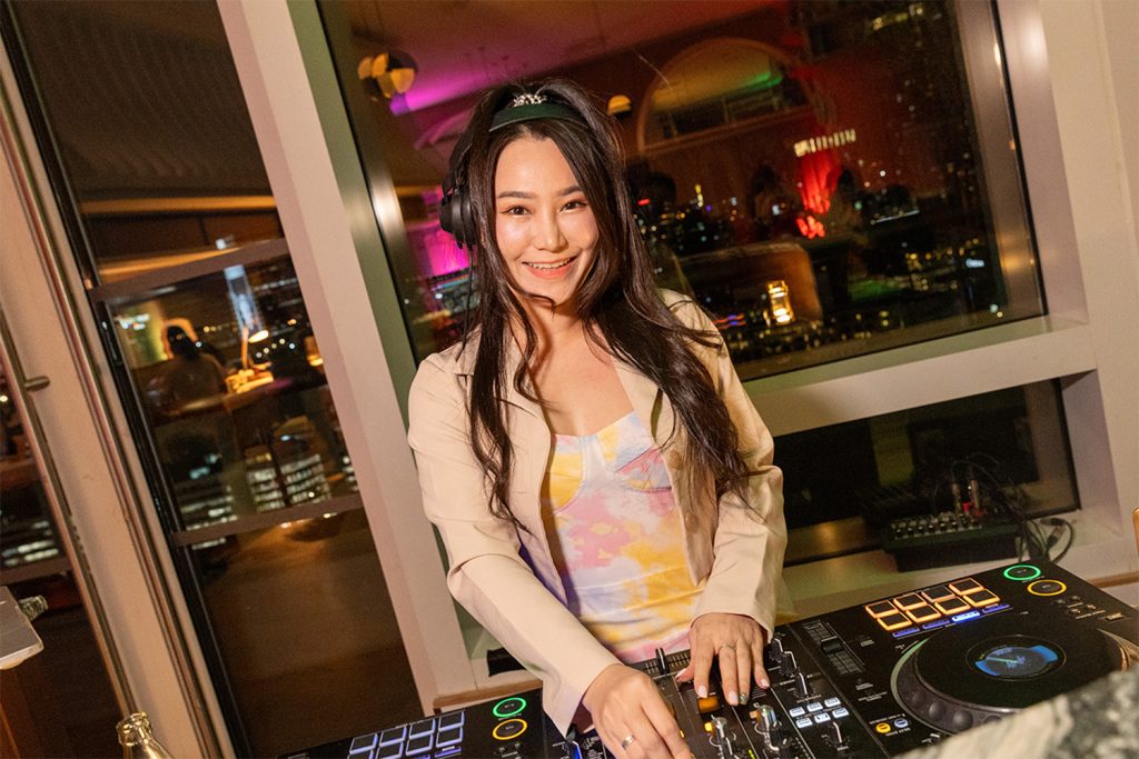 ventisi, promotion, dinner, party, free flow, buffet, drinks, snacks, centara grand, central world, dj, live session